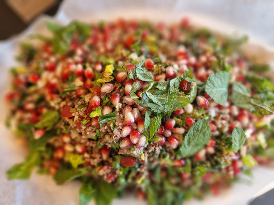 Culinary Artistry: Crafting a Pomegranate & Quinoa Salad